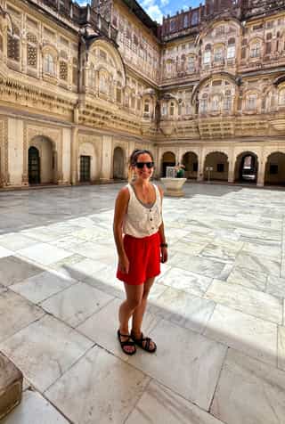 Carola